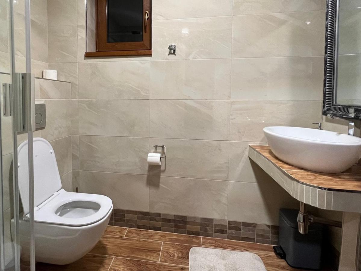 Hotel Galeria Pezinska Baba Pezinok Eksteriør billede
